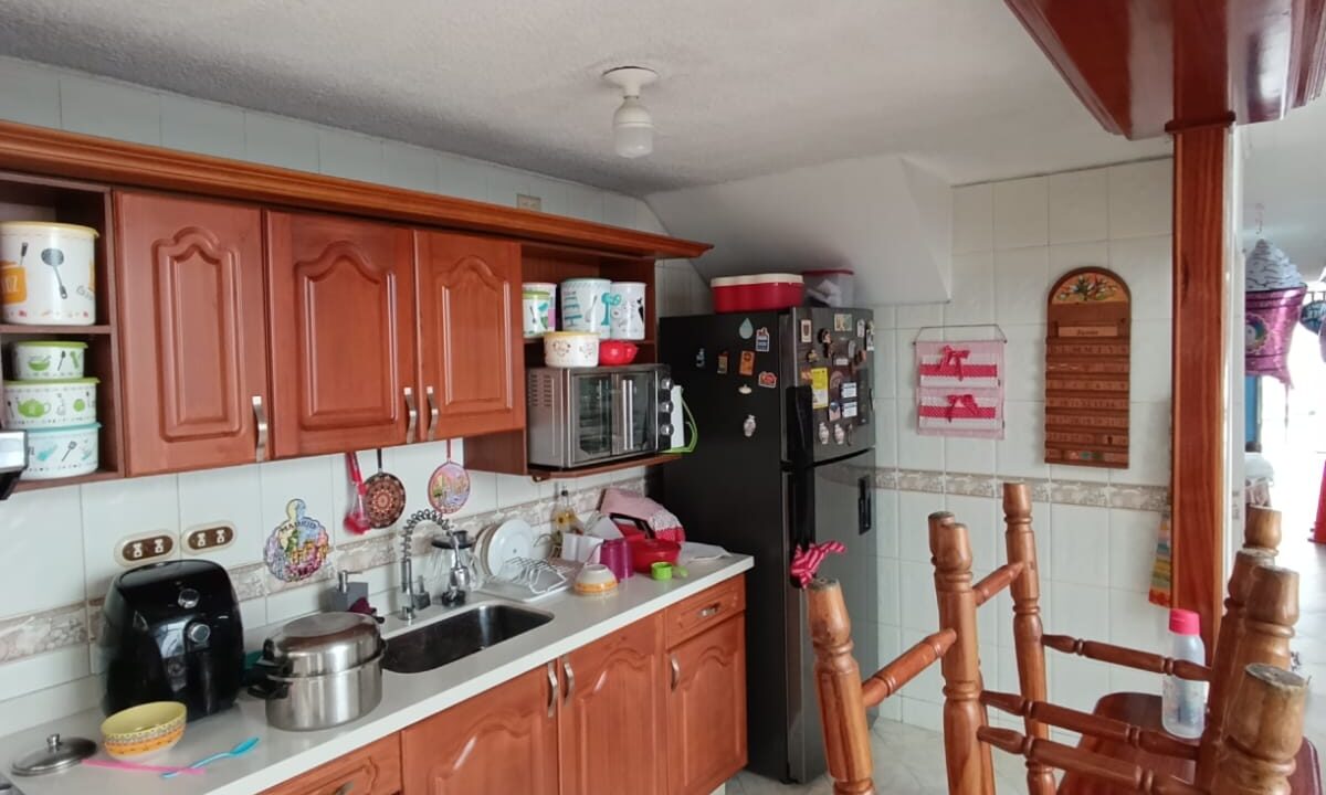 f43a0913-2320-482c-ba01-ad24e39c37e2