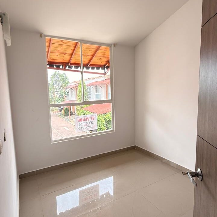 0434e527-089a-4c33-8fae-3ef232d8dd17 (1)