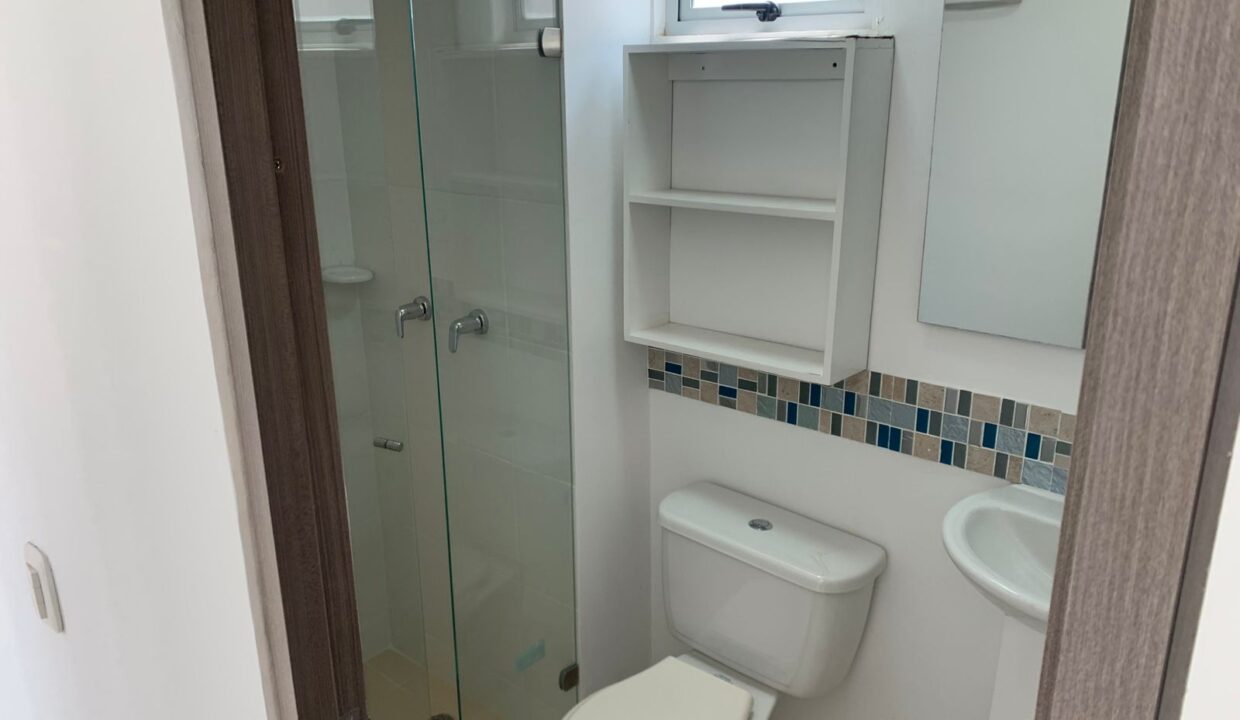 BAÑO FAMILIAR